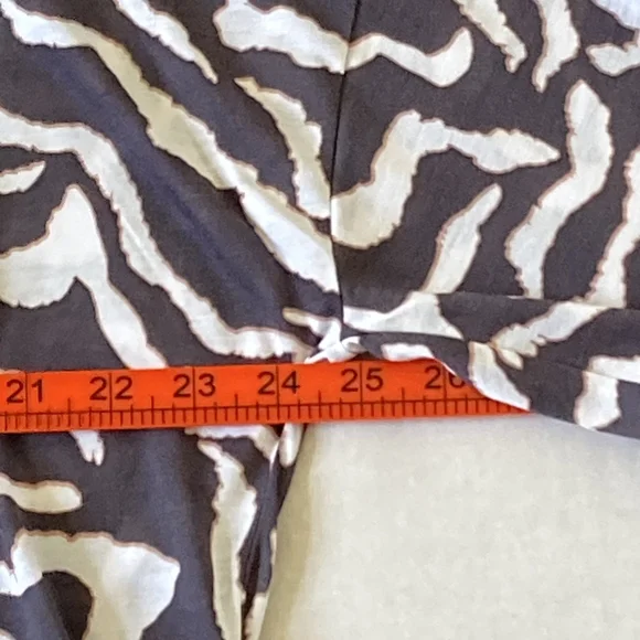 BNWT Women's Marks & Spencer Navy and White Animal Prints Jersey Blouse UK 18 - Picture 10 of 13